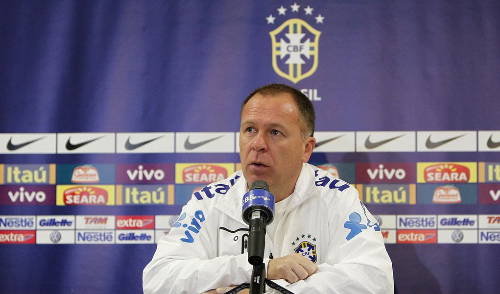 Na Suíça, começa o ano decisivo para Mano na seleção