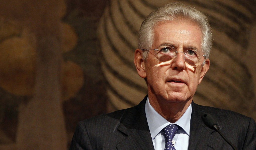 Monti toma posse formal como primeiro-ministro da Itália