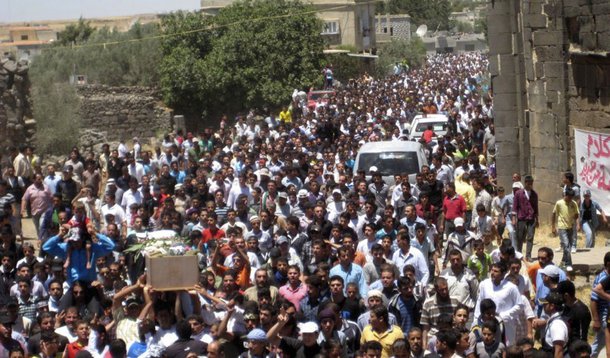 Cresce pressão sobre a Síria após novo massacre