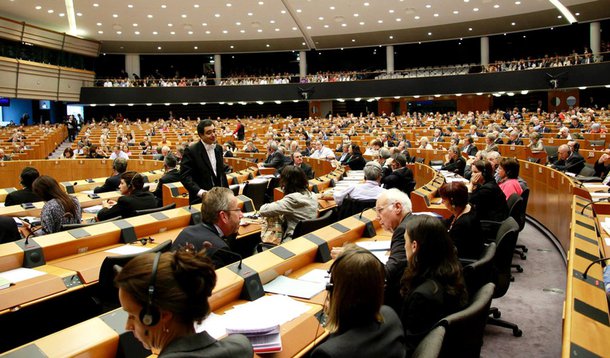 Parlamento Europeu não concorda com novas regras que limitam livre circulação