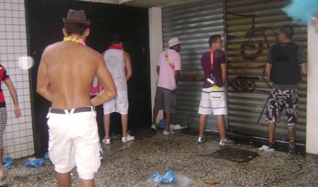 Carnaval 2012 teve mais mijões detidos que em 2011 no Rio