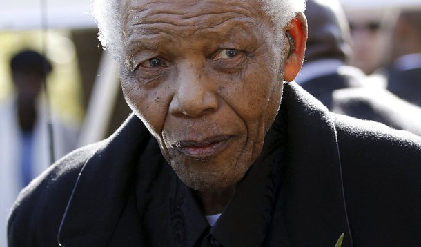 Mandela tem alta e deixa o hospital