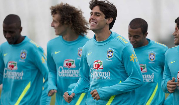 Kaká celebra chance de jogar com Neymar pela seleção