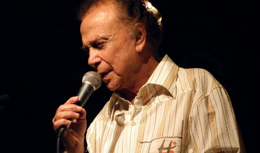 Cantor e compositor Pery Ribeiro morre aos 74 anos