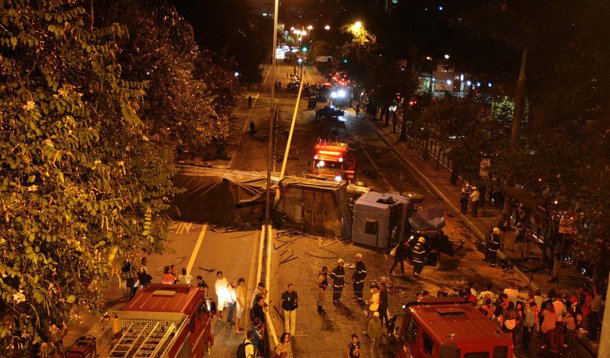 Prefeito se omite; BHTrans culpa o motorista