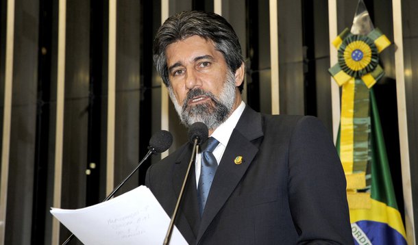 PMDB declara 'apoio' para enxugamento dos Ministérios