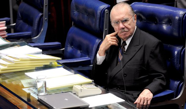 Pressionado, Sarney deve abrir votação do fim do voto secreto nas cassações