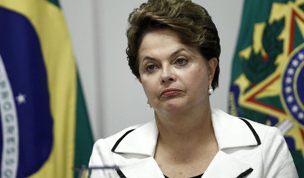 Dilma troca ministros, mas ainda paga contas por Lula