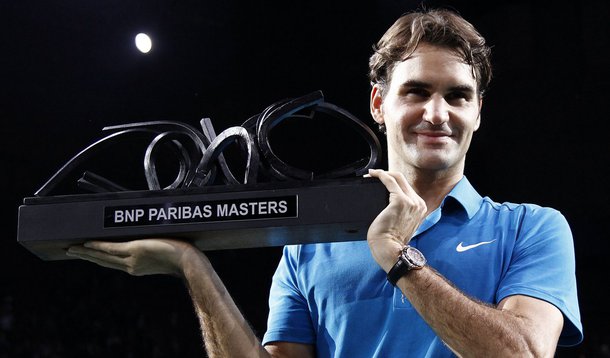 Federer bate Tsonga e fatura título inédito em Paris
