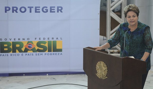 "Quem aposta na crise vai perder de novo", avisa Dilma