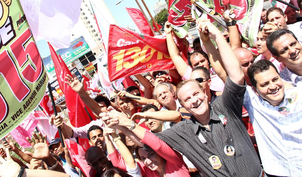 Paulo encerra campanha com 7 km de caminhada