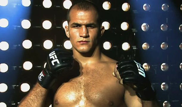 Cigano protagoniza luta da noite no UFC