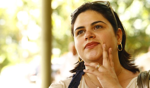 Priscila Krause denuncia atrasos na Via Mangue