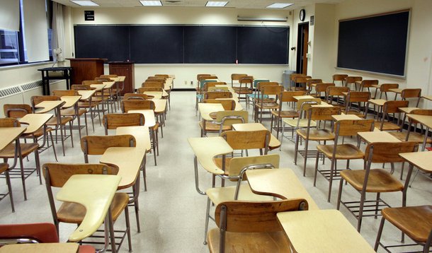 Professores do setor privado podem decretar greve amanhã