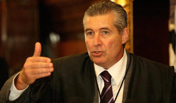 TJ-SP pagou 300 juízes antecipadamente