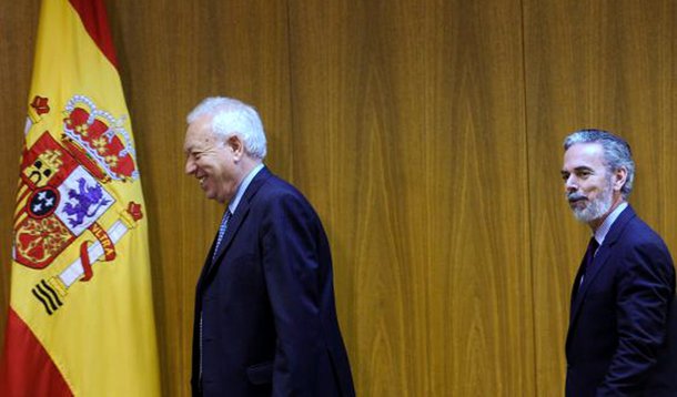 Em baixa, Espanha tenta acordo com Brasil