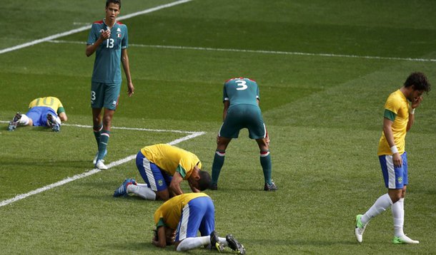 Brasil cai mais duas posições no ranking da Fifa