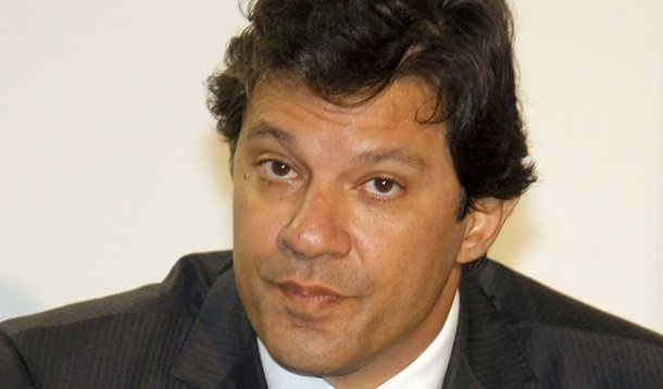 Folha mira no calcanhar de aquiles de Haddad