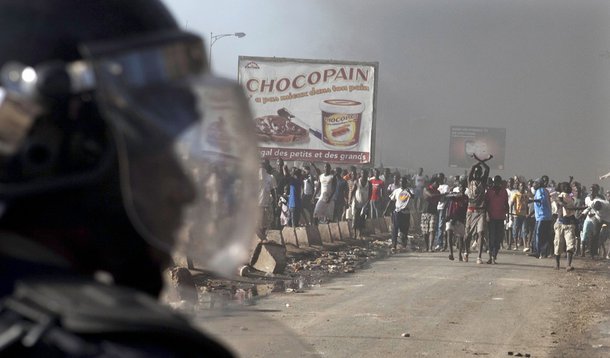 Manisfestação contra reeleição no Senegal é reprimida