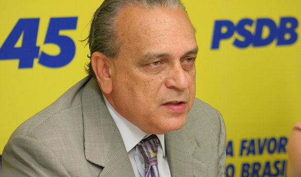 Presidente do PSDB aposta em Serra como candidato
