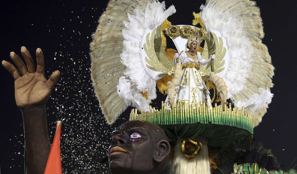 Desfiles agitam carnaval em São Paulo