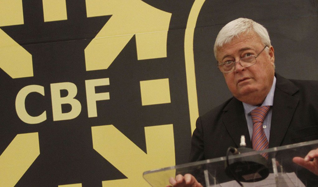 CBF escala Teixeira para depois do carnaval