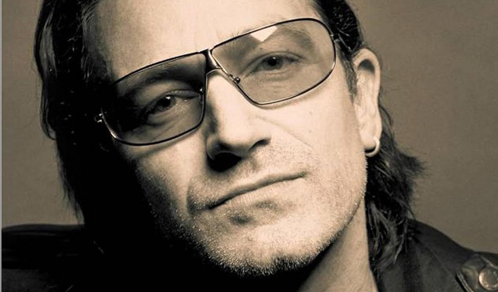 Bono Vox deseja melhoras a Lula