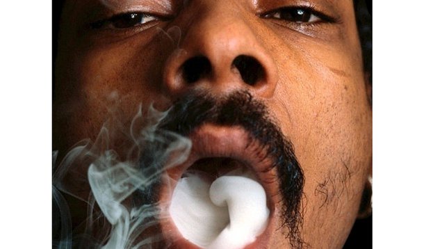 "Vou fumar maconha hoje". Será que vão prender Snoop Dog?