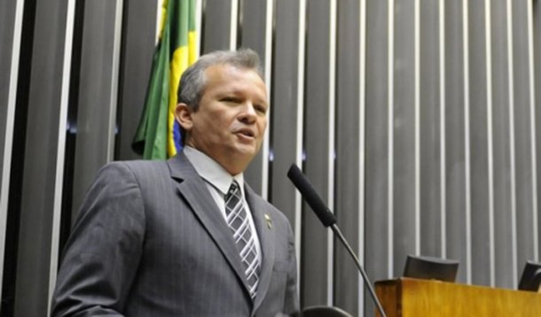 PDT nega que partido deixará governo se Lupi cair