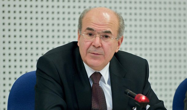 Vassilis Skouris é cotado para assumir governo interino grego