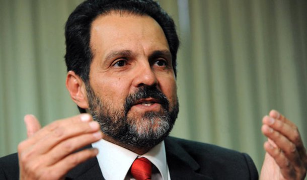 Agnelo diz que acusações de corrupção não têm crédito