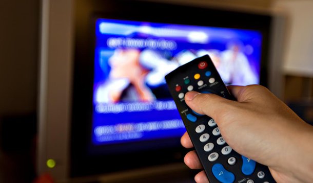 Anatel exige melhoria no serviço de TV paga