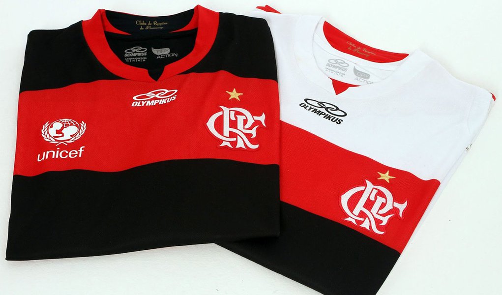 Adidas oferece R$ 350 milhões por camisa do Flamengo