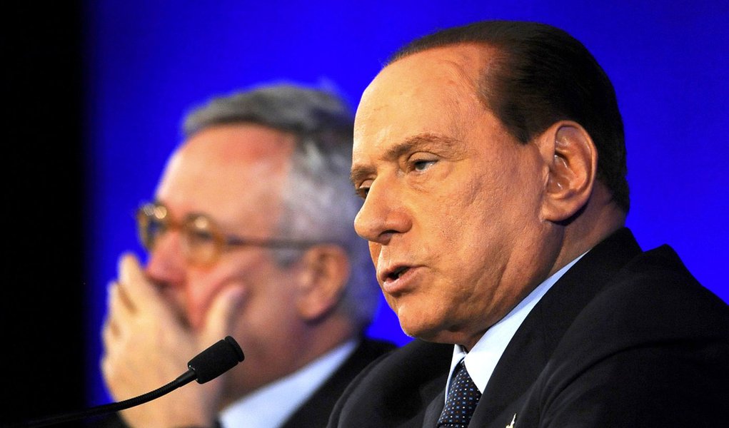 Berlusconi insiste que tem apoio do Parlamento da Itália