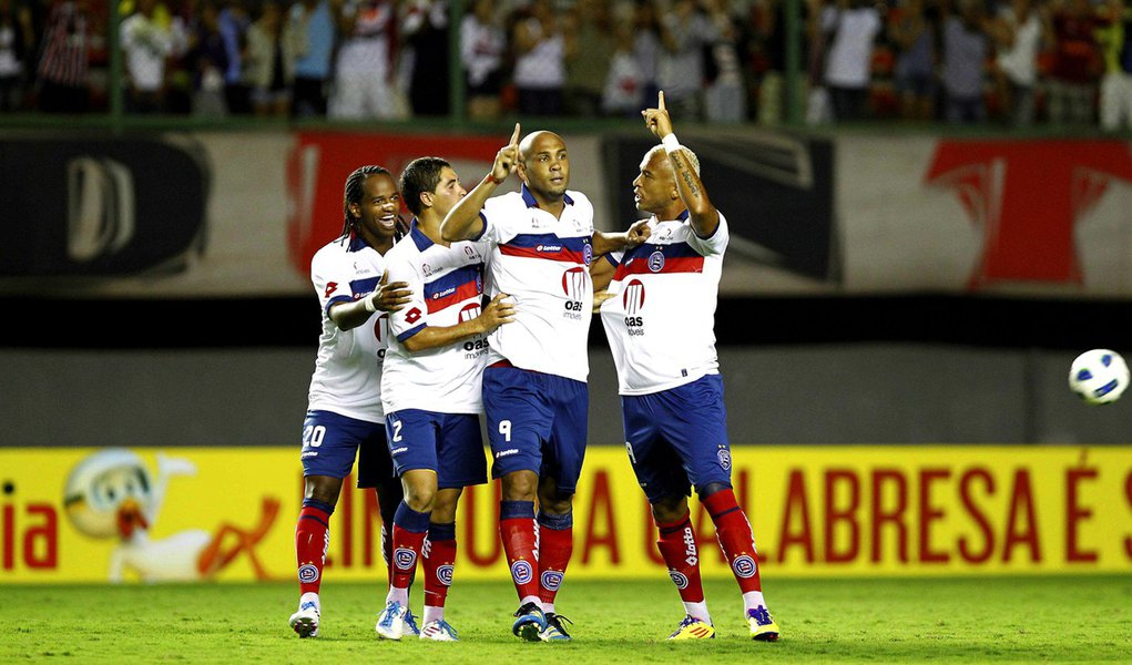 Com virada heroica, Bahia derrota São Paulo por 4 a 3