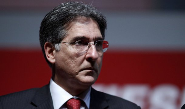 Comissão de Ética pode mudar destino de Pimentel