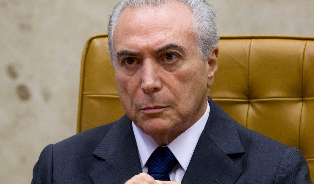 Temer tenta apagar incêndio no PMDB