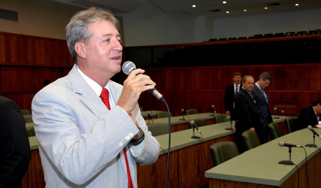 Valin tem apoio do PMDB para assumir Assembleia