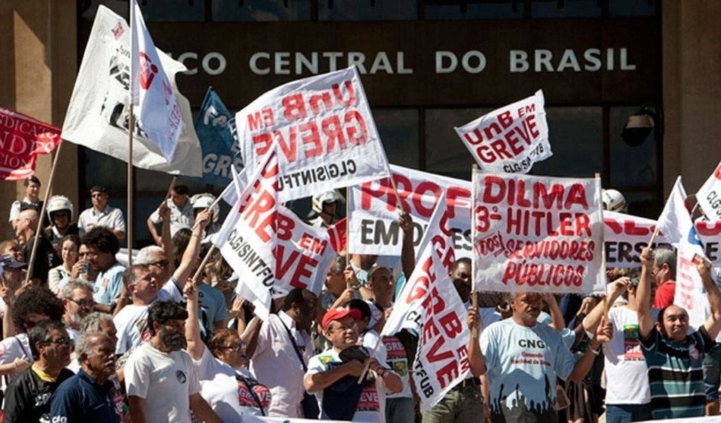 Bancários tentam ampliar greve