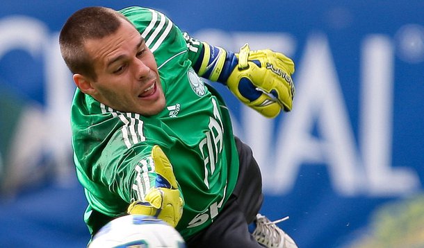 Meta do Palmeiras é atrapalhar o Corinthians, diz Deola