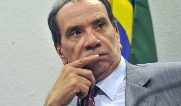 “O PSDB só tem dois candidatos: Aníbal e Andrea”