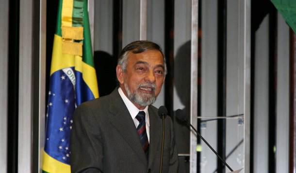 Capiberibe pode tomar posse no Senado, diz STF