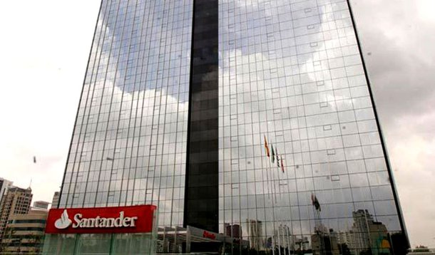 Santander quer vender fatia no Brasil para levantar capital