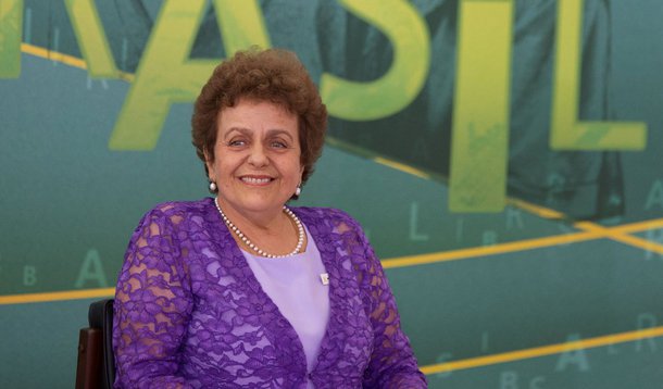 Ministra adverte que sua vida "não foi só na cadeia"