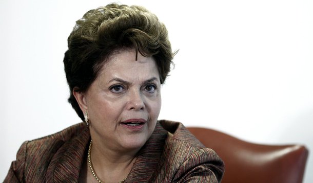 Dilma visita presidente Lula 