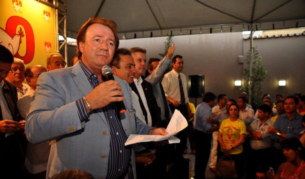 Dono da Friboi diz não temer governador de Goiás
