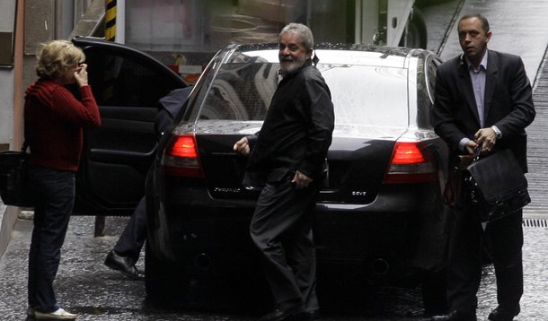 Médicos: tumor de Lula tem agressividade média