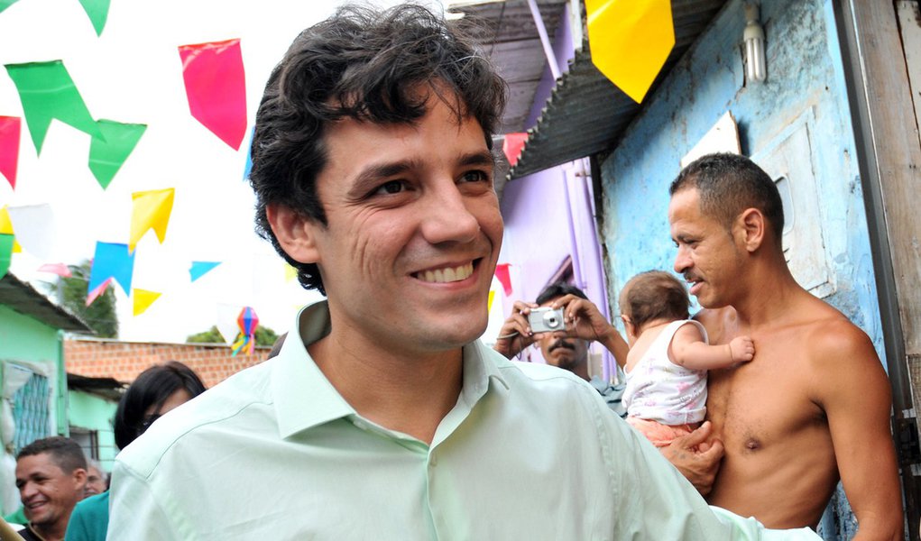 Partidos sondam PSDB para eventual segundo turno