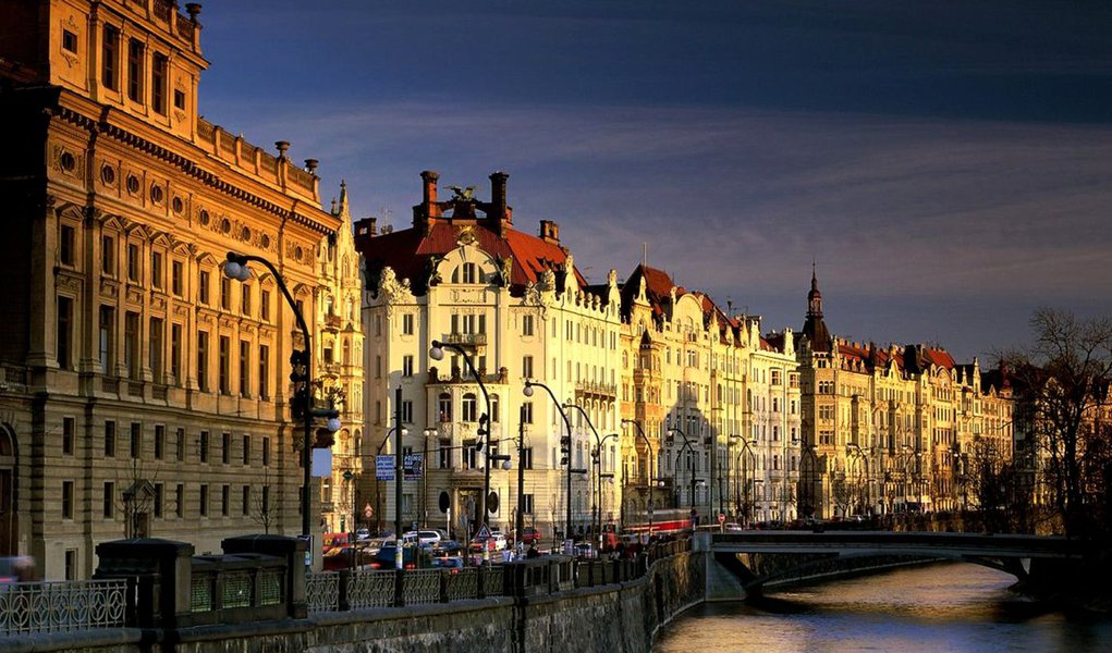 Novos destinos europeus tentam atrair turista brasileiro