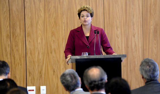 Governo suspende por 30 dias pagamentos às ONGs